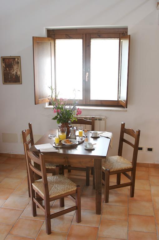 Agriturismo Collepina Amelia Pokoj fotografie